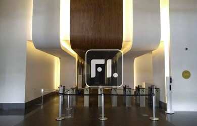 Imagem: O depósito possui 5 Vagas na garagem, 673m² de Área e está