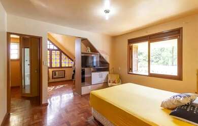 Imagem 10: Casa Ampla, Iluminada e com Terreno Espaçoso!