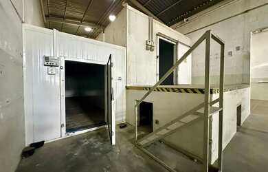 Imagem 3: Galpão c/ Doca e 2 Câmaras Frias 400m² para locação, Paulista, Piracicaba,...