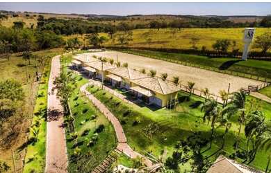 Imagem: A chácara possui 147500000m² de Área e está localizado em