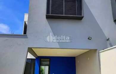 Imagem: A casa possui 2 Dormitórios, 3 Banheiros e 126m² de Área