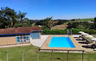 Imagem: A pousada chalé possui 5 Dormitórios, Acomodam 30 pessoas