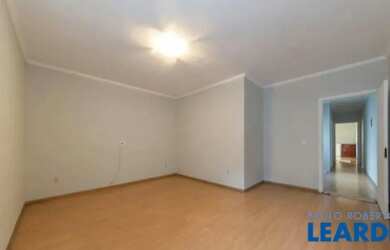 Imagem 4: SOBRADO - CERÂMICA - SP. Área de serviço, 320m² de Área, 5 Vagas...