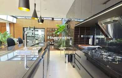 Imagem: A casa possui 4 Dormitórios, 5 Banheiros, 5 Vagas na garagem