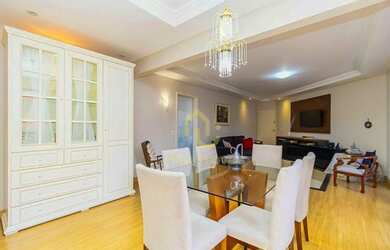 Imagem: O apartamento possui 2 Dormitórios, 2 Banheiros, 2 Vagas na