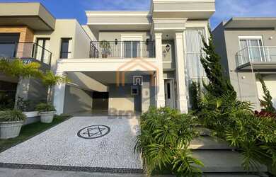 Imagem: A casa em condomínio possui 3 Dormitórios, 4 Banheiros, 4