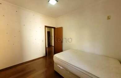 Imagem 8: Casa à Venda no Condomínio Terras do Caribe em Valinhos, no bairro Santa...