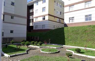 Imagem: O apartamento possui 2 Dormitórios, 1 Banheiro, 1 Vaga na garagem