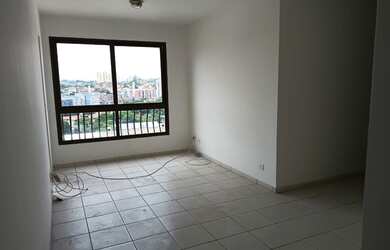 Imagem: O apartamento possui 1 Dormitório, 1 Banheiro, 2 Vagas na garagem