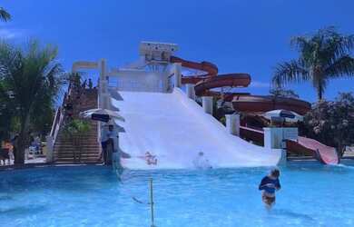 Imagem: O apartamento possui 1 Dormitório, 1 Vaga na garagem e está