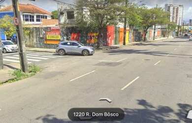 Imagem: A casa possui 5 Dormitórios, 5 Banheiros, 650m² de Área e