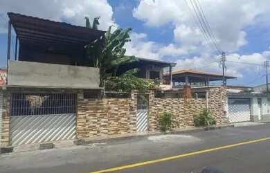 Imagem: A casa possui 3 Dormitórios, 4 Banheiros, 3 Vagas na garagem