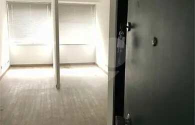 Imagem: O depósito possui 28m² de Área e está localizado em Jardim