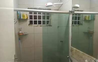 Imagem: A casa possui 2 Dormitórios, 1 Banheiro, 1 Vaga na garagem