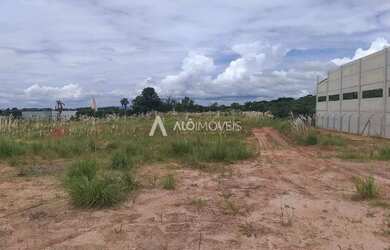 Imagem: O terreno possui 23.633m² de Área e está localizado em Estados