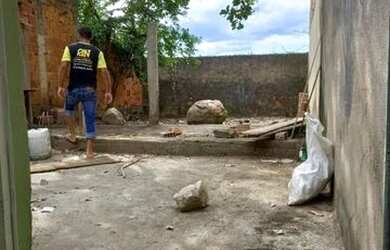 Imagem: A casa possui 3 Dormitórios, 1 Banheiro, 1 Vaga na garagem