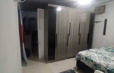 Imagem: A casa possui 2 Dormitórios, 1 Banheiro, 1 Vaga na garagem