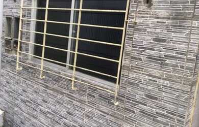 Imagem: A casa possui 2 Dormitórios e 1 Banheiro e está localizado