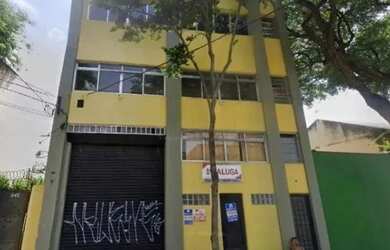 Imagem: O depósito possui 1.200m² de Área e está localizado em