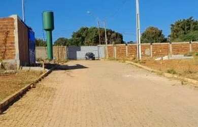 Imagem: O terreno possui 580m² de Área e está localizado em A D