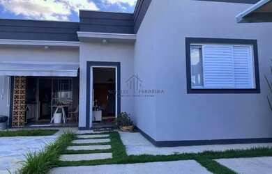 Imagem: A casa possui 2 Dormitórios, 2 Banheiros, 2 Vagas na garagem