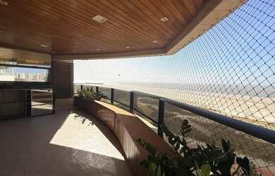 Imagem: O apartamento possui 4 Dormitórios, 5 Banheiros, 3 Vagas na