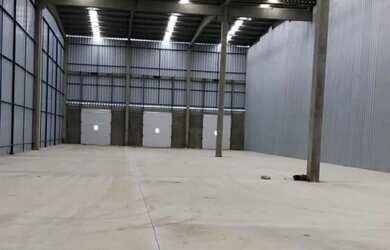 Imagem: O depósito possui 5 Vagas na garagem, 1.000m² de Área e