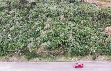 Imagem: O terreno possui 450m² de Área e está localizado em Garibaldi