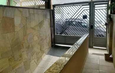 Imagem: A casa possui 3 Dormitórios, 2 Banheiros e está localizado