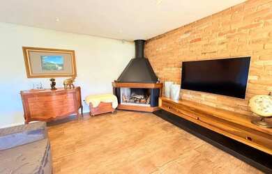 Imagem 3: Casa de alto padrão com 05 suítes para locação no condomínio Country...