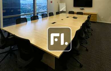 Imagem: O depósito possui 5 Vagas na garagem, 1.607m² de Área e