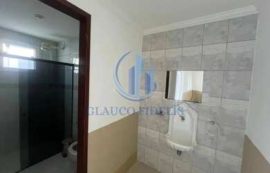 Imagem: A casa possui 3 Dormitórios, 4 Banheiros, 2 Vagas na garagem