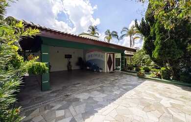 Imagem: A casa à venda possui 5 Dormitórios, 5 Banheiros e 328m²