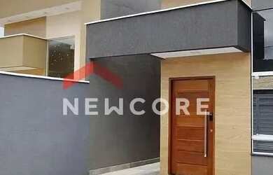 Imagem: A casa possui 3 Dormitórios, 3 Banheiros, 2 Vagas na garagem