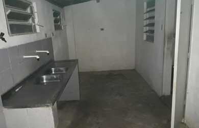 Imagem 4: Casa p/ alugar 650.00. 2 Banheirose2 Dormitórios