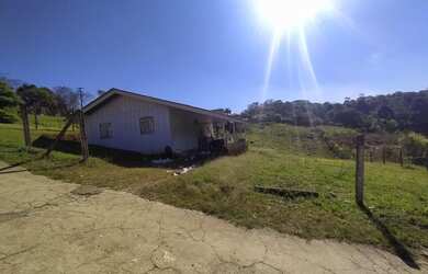 Imagem: O terreno possui 2.300m² de Área e está localizado em Campo