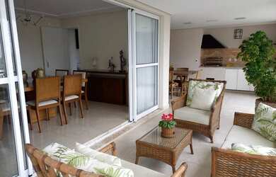 Imagem: O apartamento possui 3 Dormitórios, 5 Banheiros, 3 Vagas na