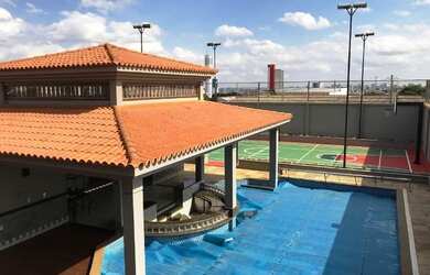 Imagem: A casa possui 4 Dormitórios, 1 Banheiro, 5 Vagas na garagem