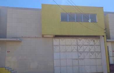 Imagem 1: ALUGO GALPÕES NOVOS DE 600M2 e 1200M2 C/ PLATAFORMA - BR 116 / ANEL VIÁRIO