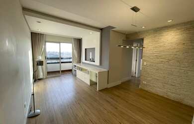 Imagem: O apartamento possui 3 Dormitórios, 1 Banheiro, 1 Vaga na garagem