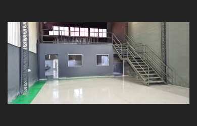 Imagem 2: Galpão/Depósito/Armazém para aluguel e venda tem 196 metros quadrados