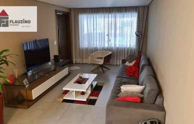 Imagem: A casa possui 3 Dormitórios, 3 Banheiros, 2 Vagas na garagem