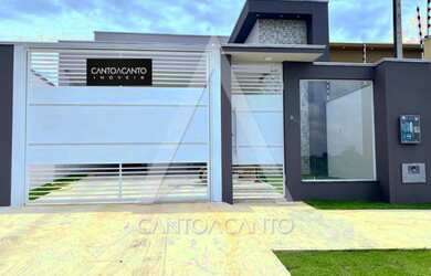 Imagem: A casa possui 2 Dormitórios, 3 Banheiros, 2 Vagas na garagem