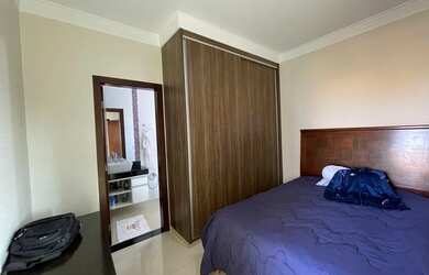 Imagem 5: Casa no condomínio Village Damha I com 280 metros quadrados