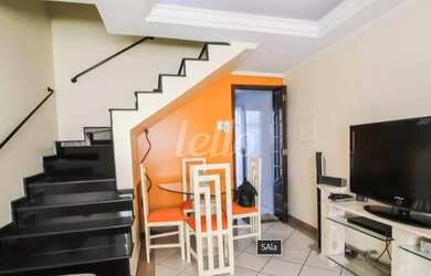 Imagem: A casa possui 2 Dormitórios, 3 Banheiros, 1 Vaga na garagem