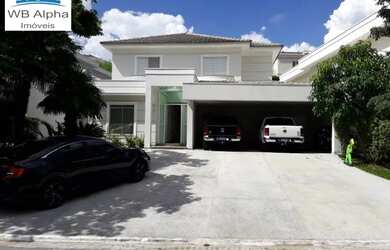 Imagem: A casa em condomínio possui 4 Dormitórios, 5 Banheiros, 4