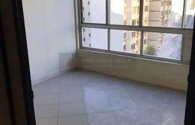 Imagem: O depósito possui 2 Vagas na garagem, 80m² de Área e está