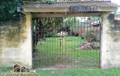 Imagem: A casa possui 2 Dormitórios, 3 Banheiros, 5 Vagas na garagem