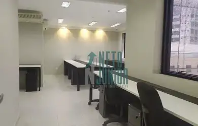 Imagem: O depósito possui 5 Vagas na garagem, 365m² de Área e Imóvel