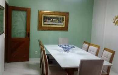 Imagem: O apartamento possui 4 Dormitórios, 4 Banheiros, 2 Vagas na